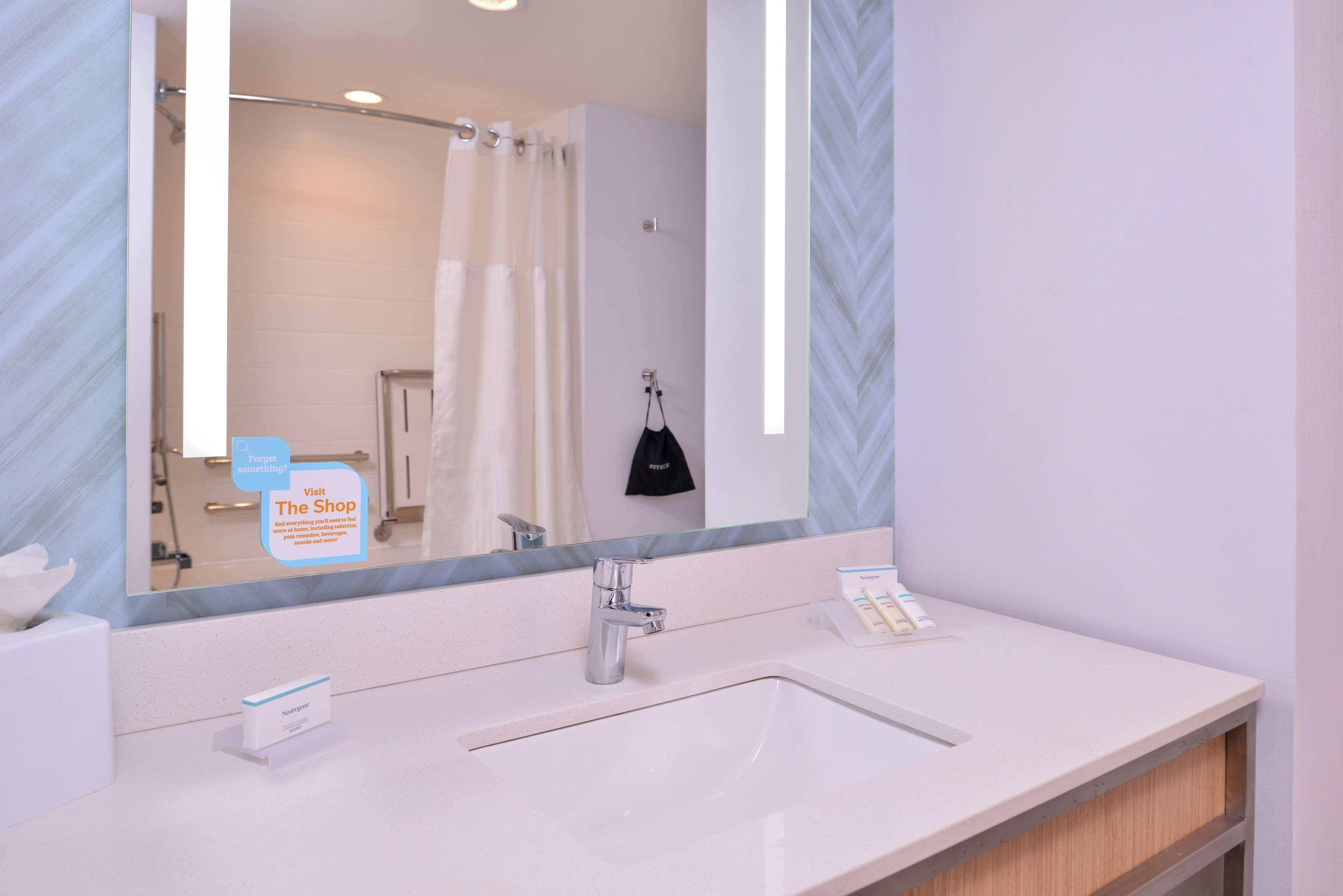 Hilton Garden Inn Kansas City Airport Mo Εξωτερικό φωτογραφία