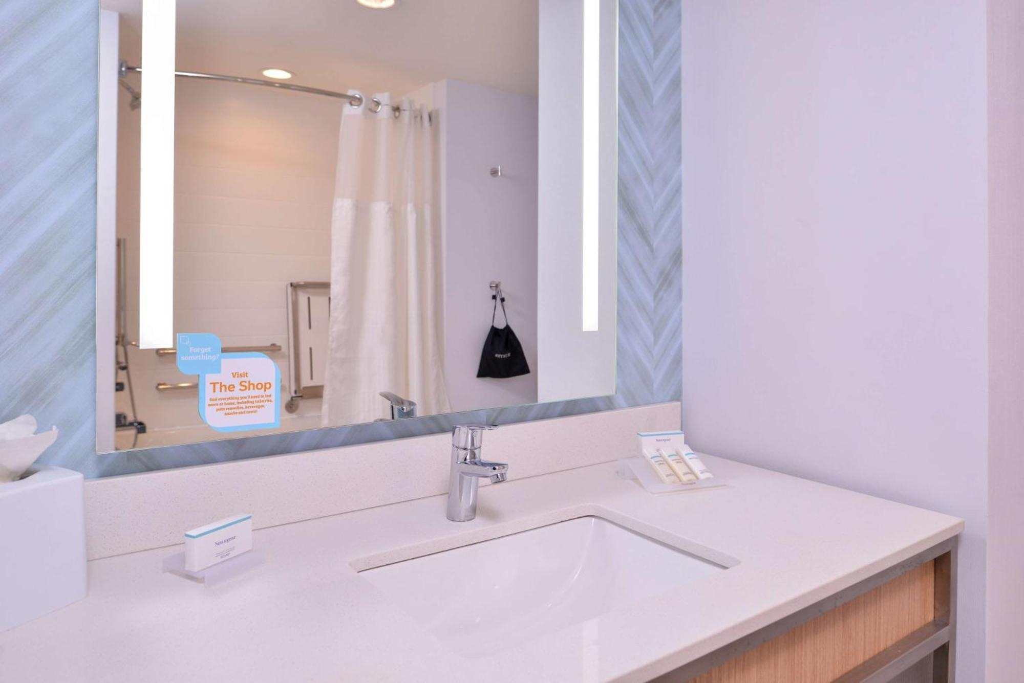 Hilton Garden Inn Kansas City Airport Mo Εξωτερικό φωτογραφία