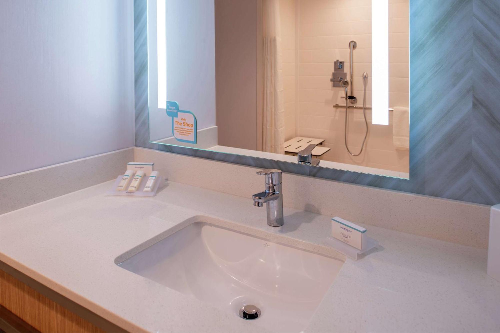 Hilton Garden Inn Kansas City Airport Mo Εξωτερικό φωτογραφία